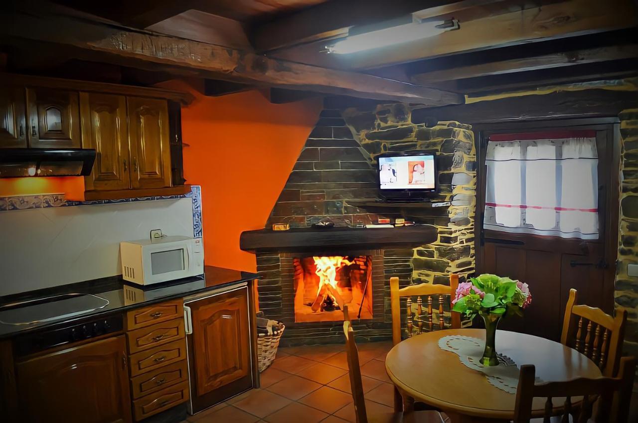 Casa Freixe Apartamentos Rurales Santa Eulalia de Oscos Eksteriør bilde